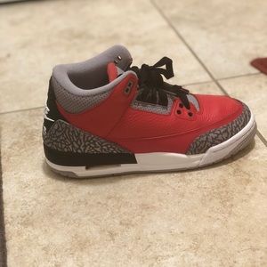 Air Jordan 3 Retro SE size 5y (GS)